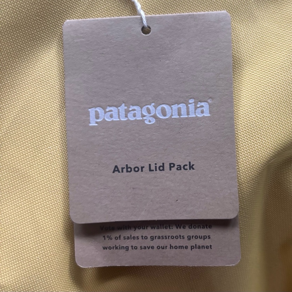 NWT Patagonia Arbor Lid Backpack - 28L - Picture 4 of 6